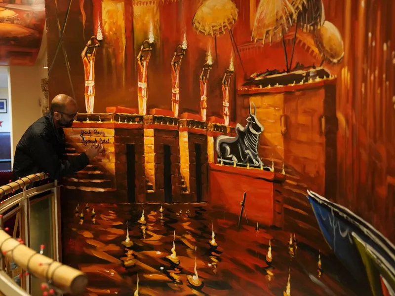 Rara restaurant feature mural